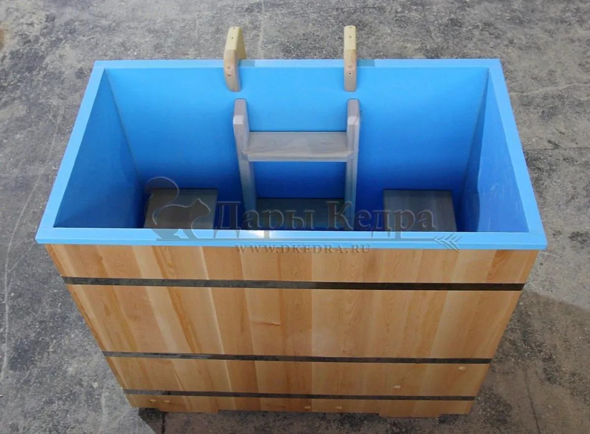 Купель прямоугольная из кедра с пластиковой вставкой